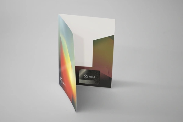  Interlocking - Presentation - Folder - 03
